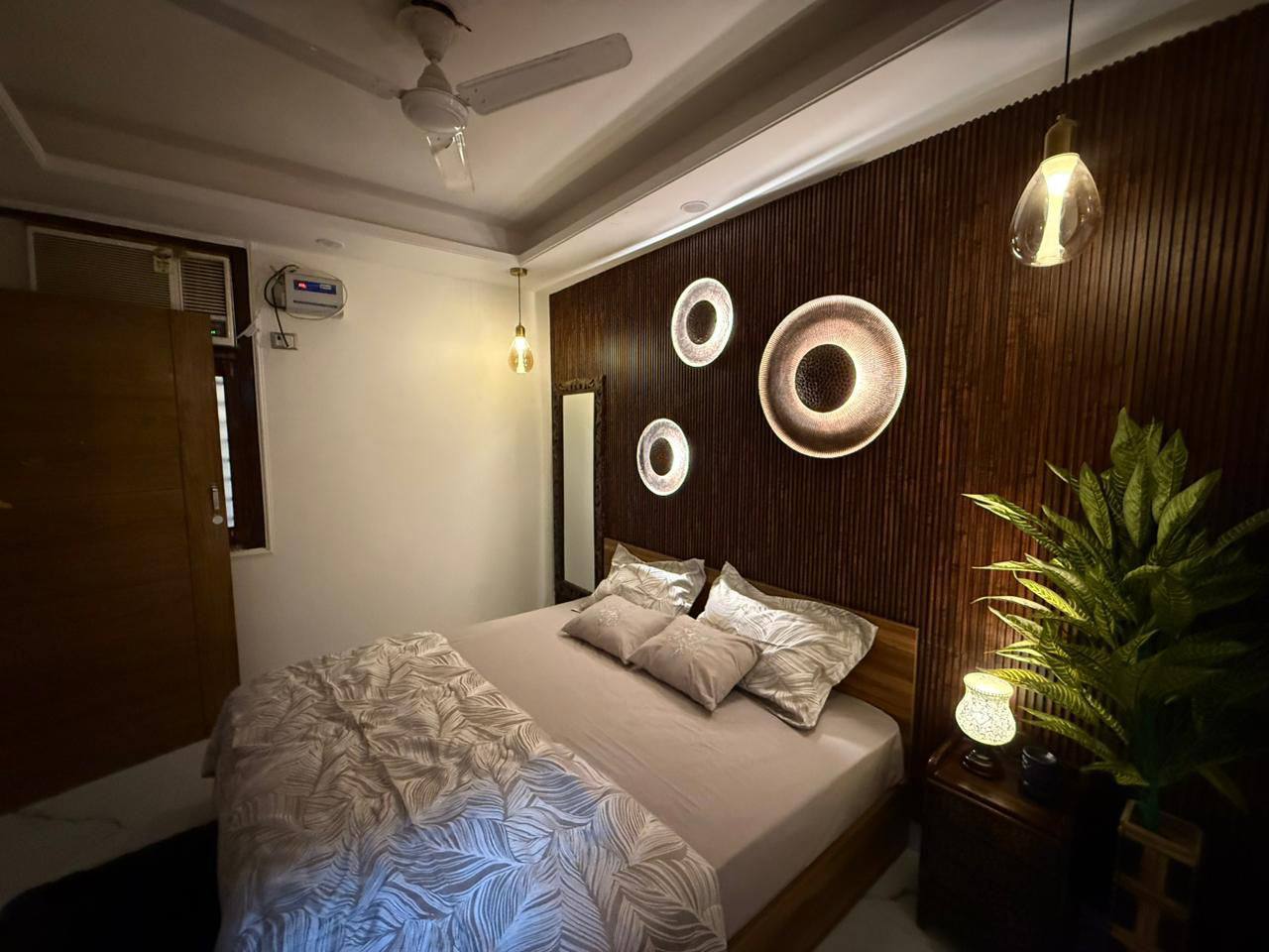 photo 6314549421135301805 y