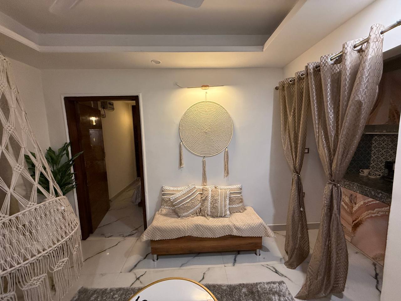 photo 6314549421135301939 y