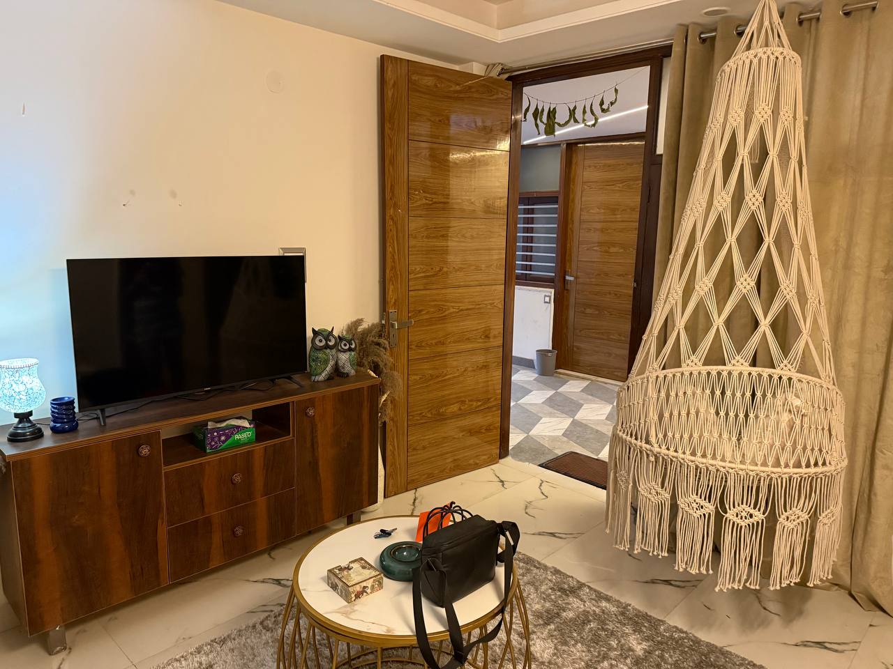 photo 6314549421135301956 y