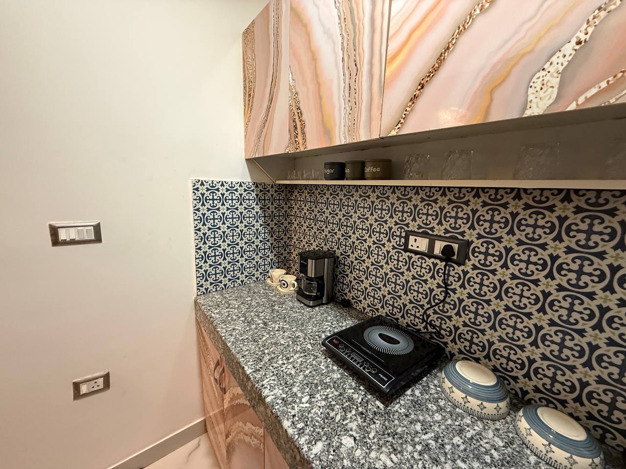 photo 6314549421135301965 y